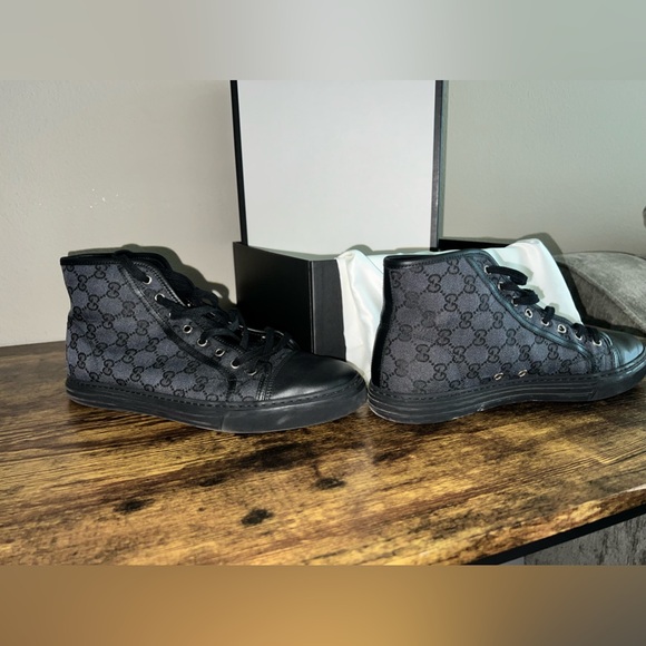 Gucci Sneakers (High-top) - Picture 5 of 11